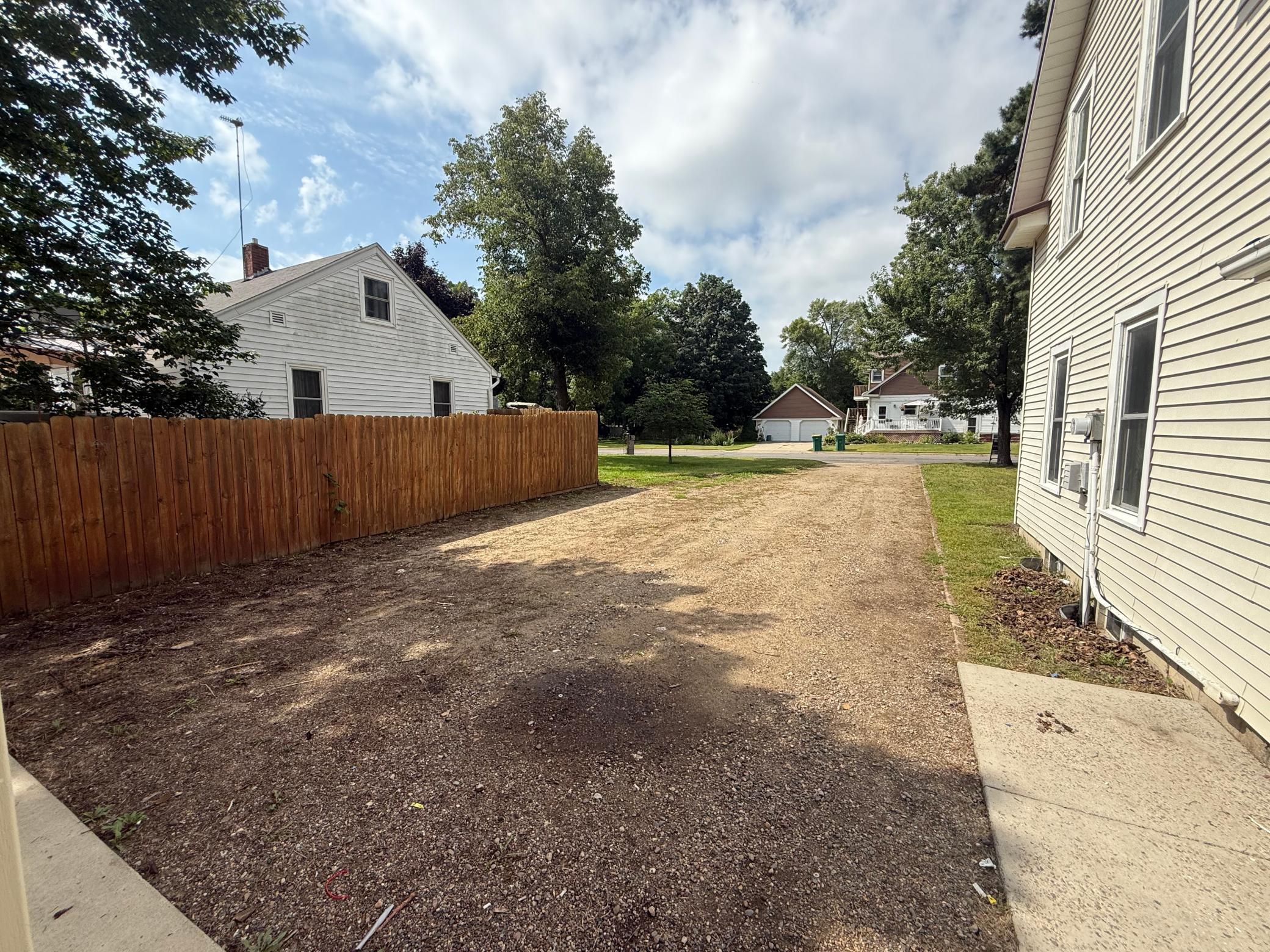 502 E 2nd Street