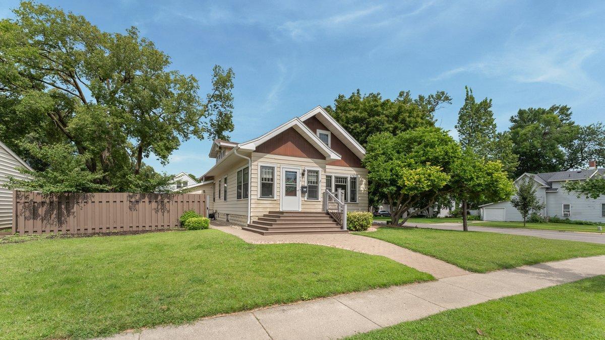 702 Monongalia Avenue SW