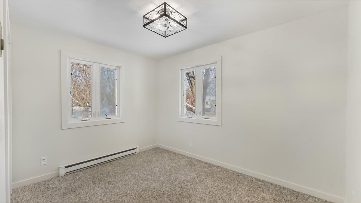 829 Pleasantview Drive SE