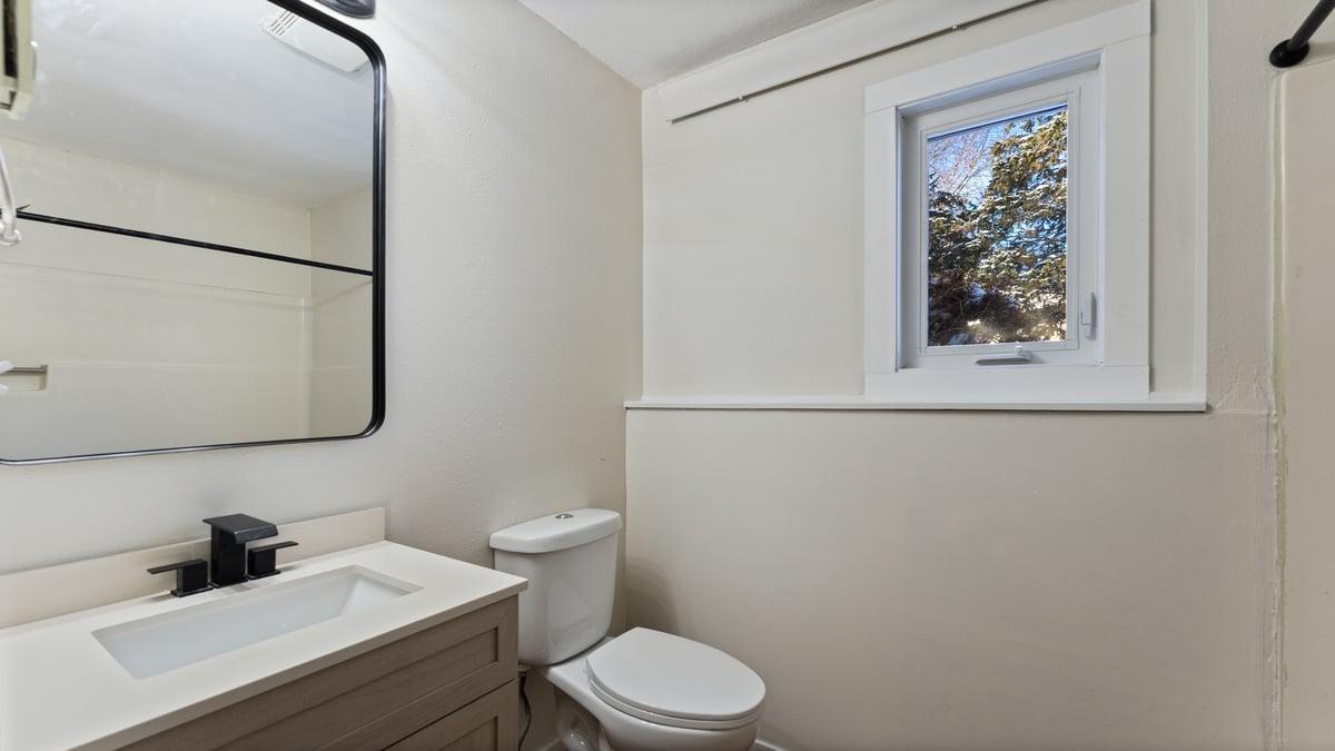 829 Pleasantview Drive SE