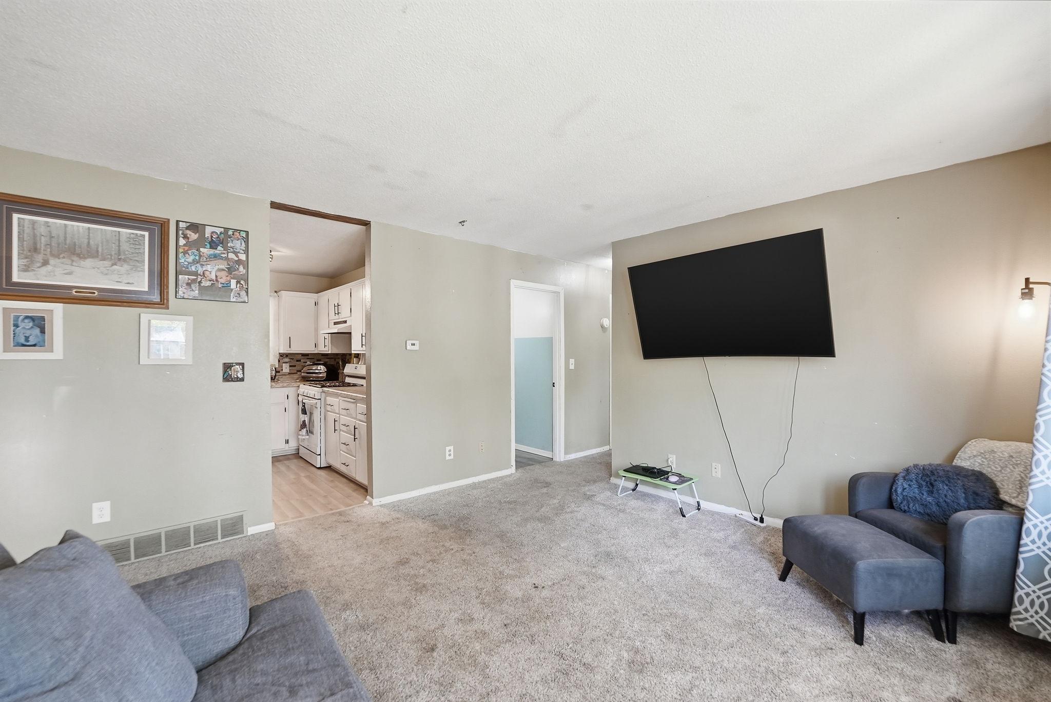 305 8th Street N