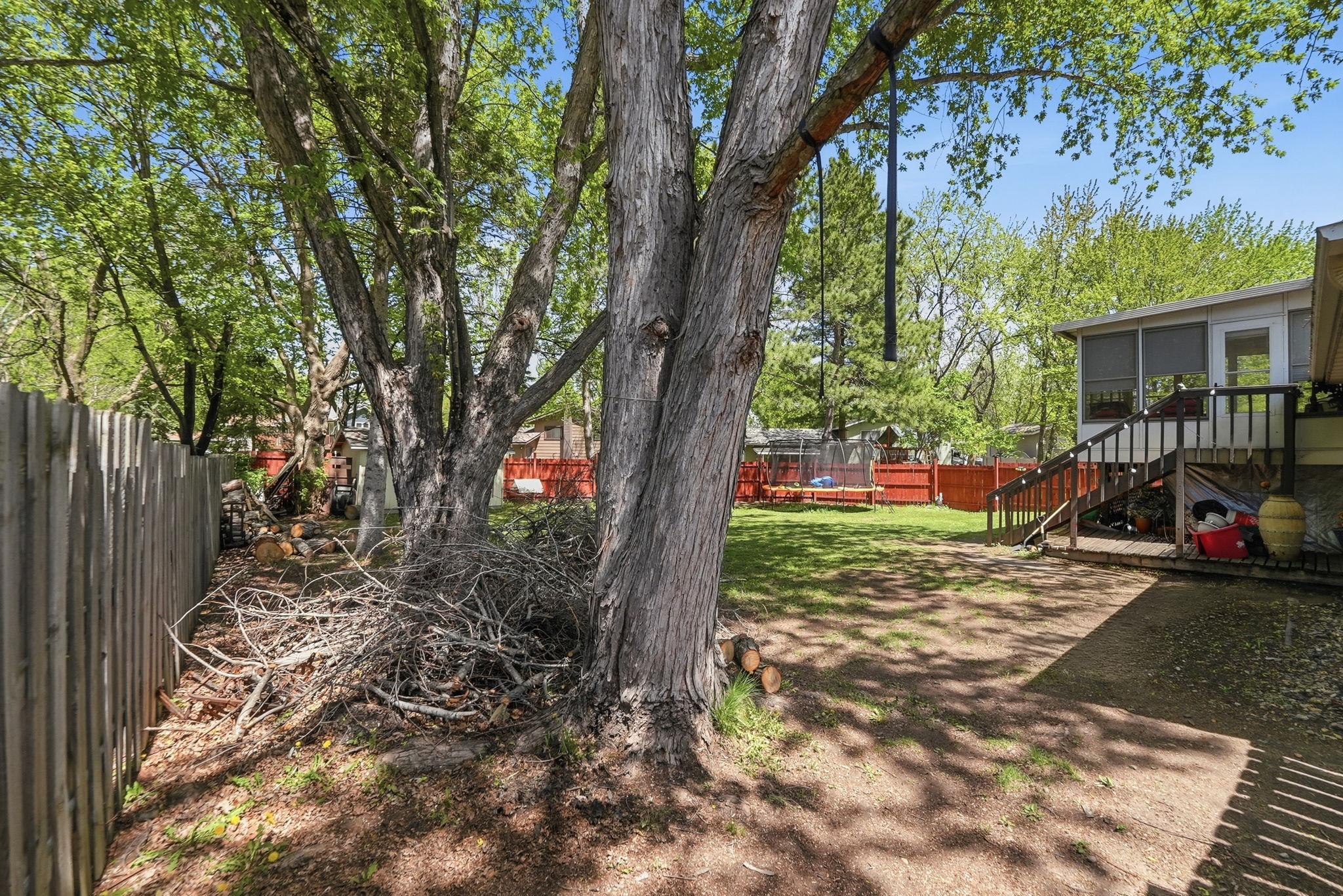 305 8th Street N
