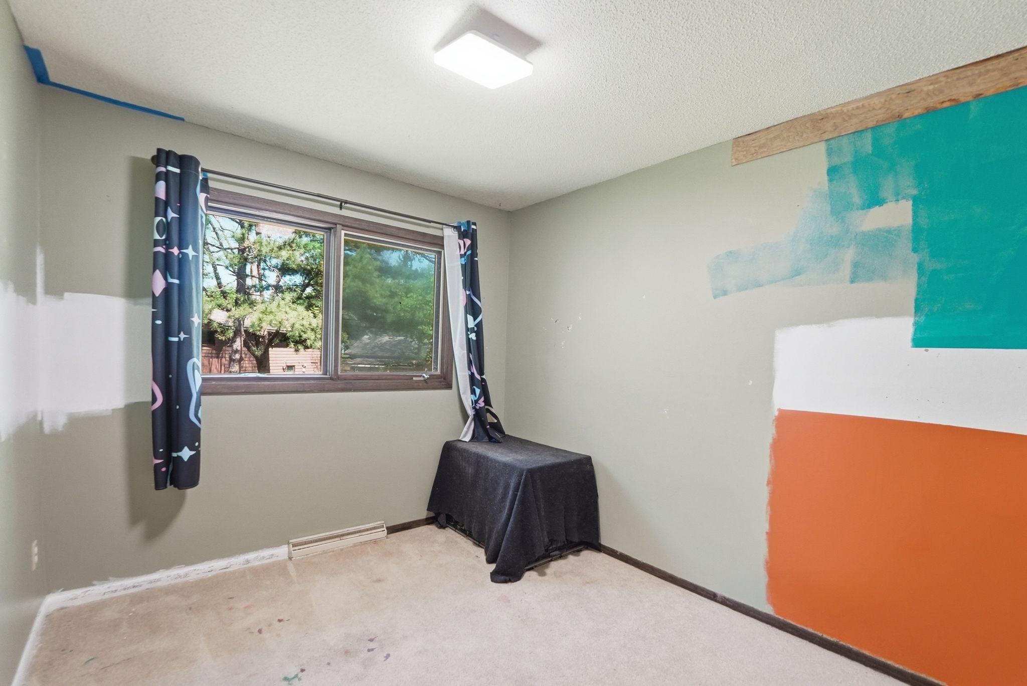 305 8th Street N