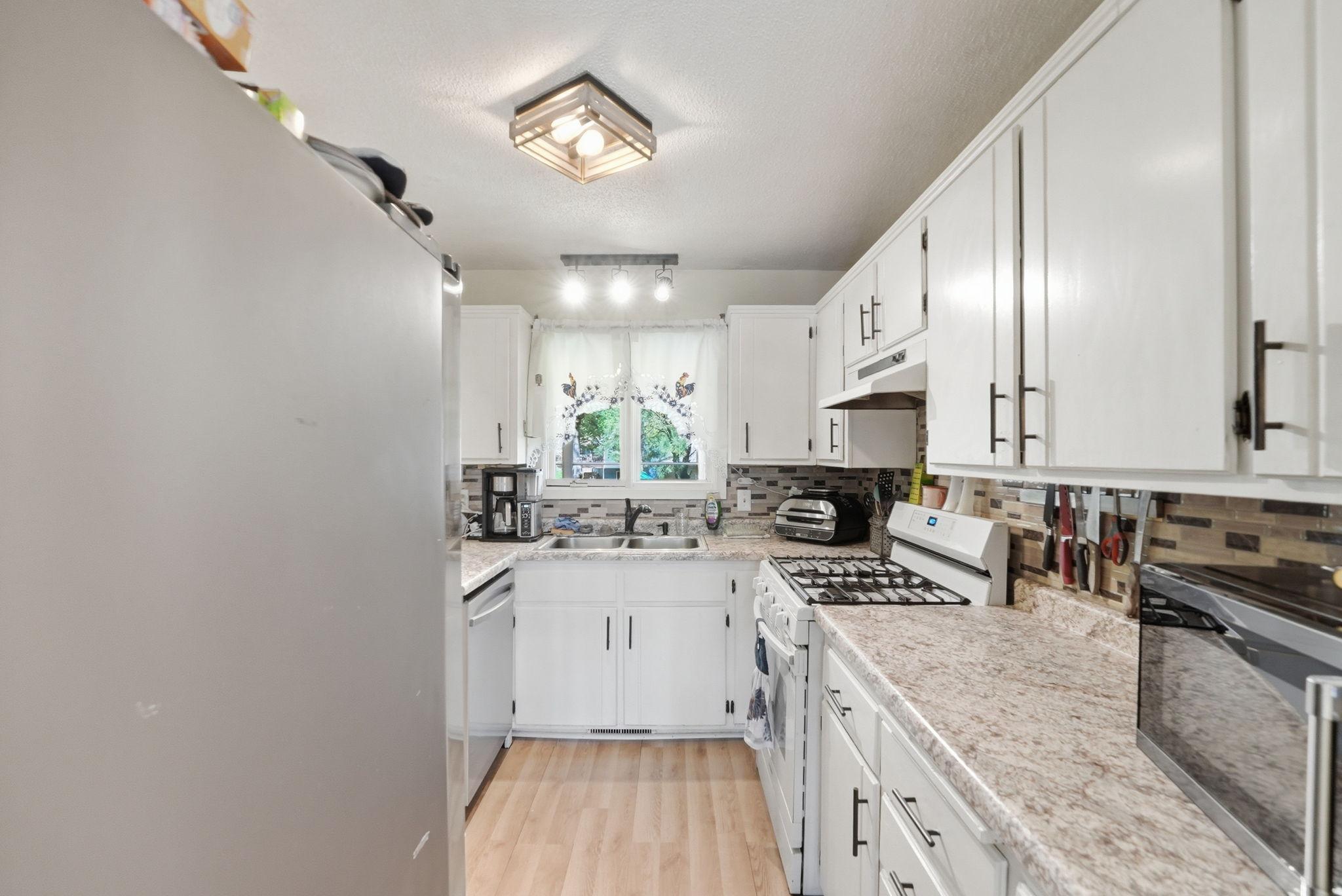 305 8th Street N