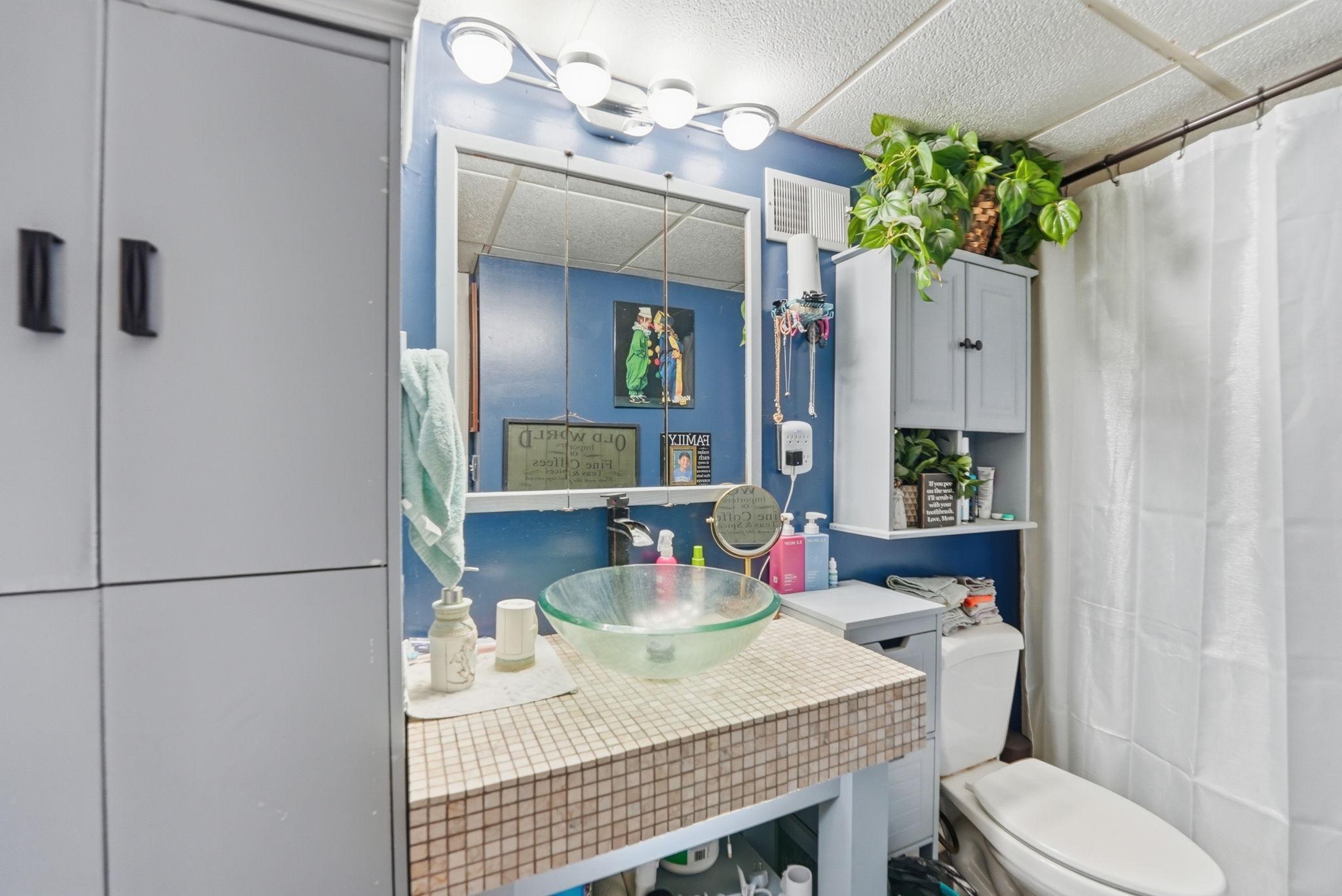 305 8th Street N