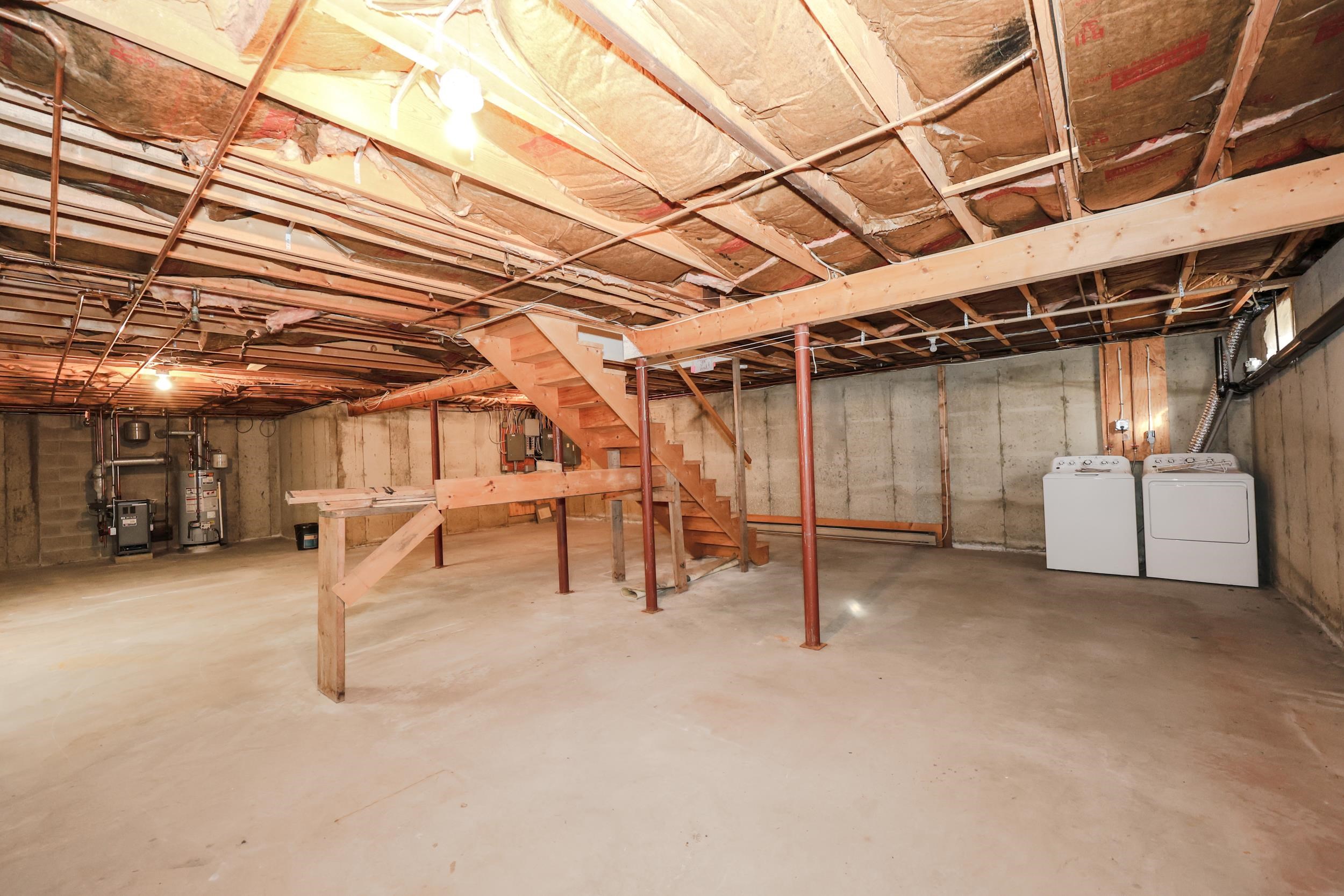 10 Woodland Circle