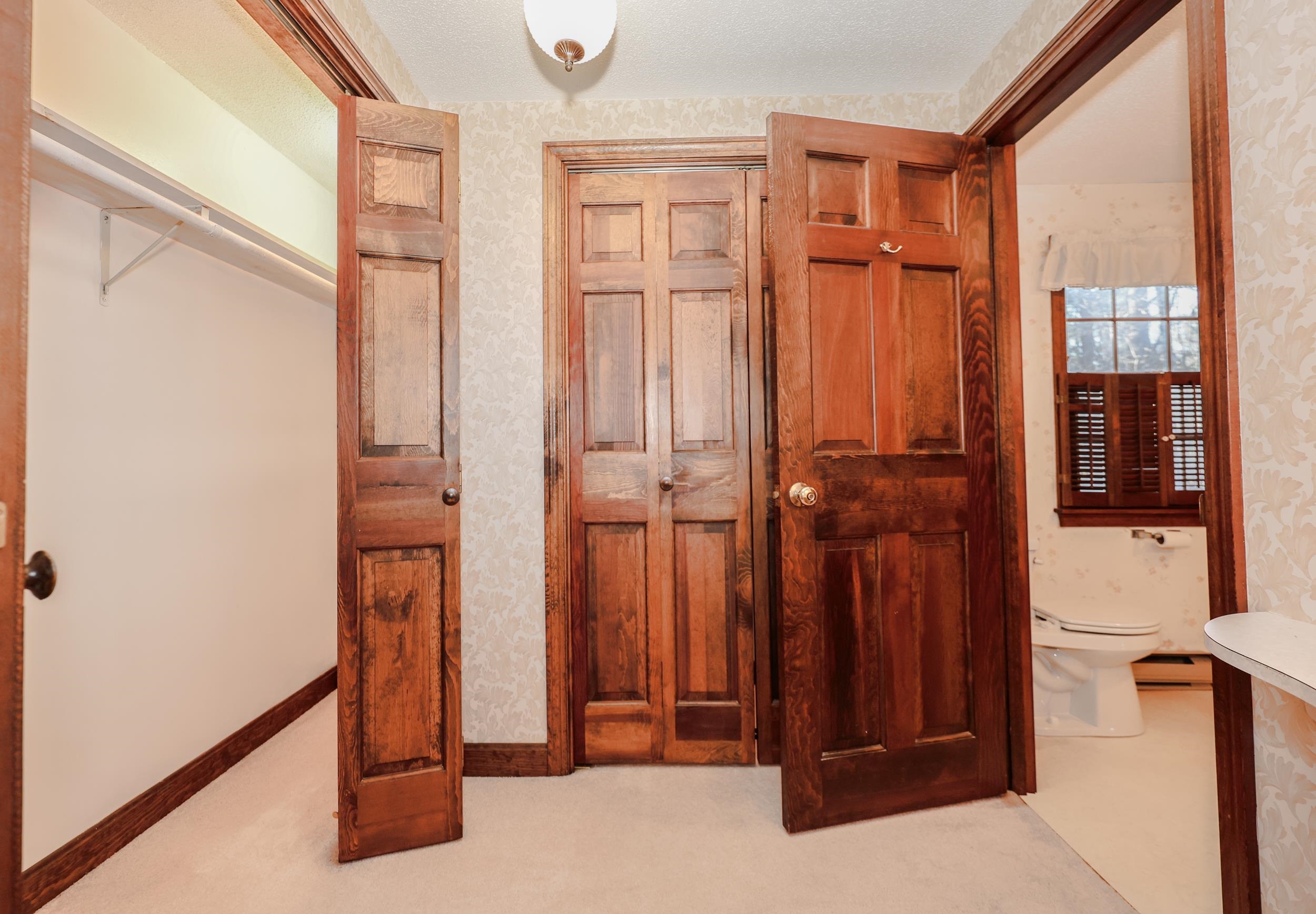 10 Woodland Circle