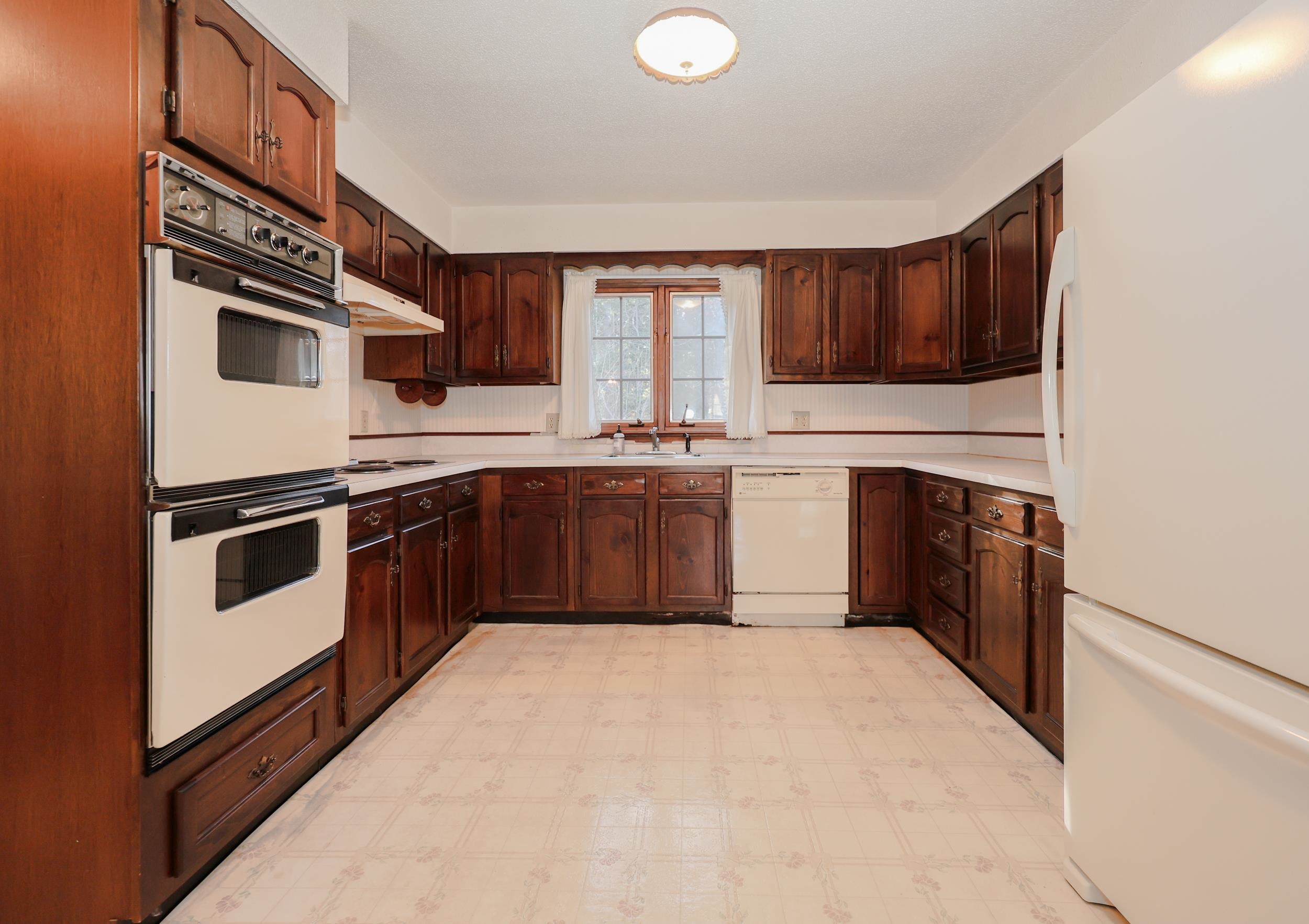 10 Woodland Circle