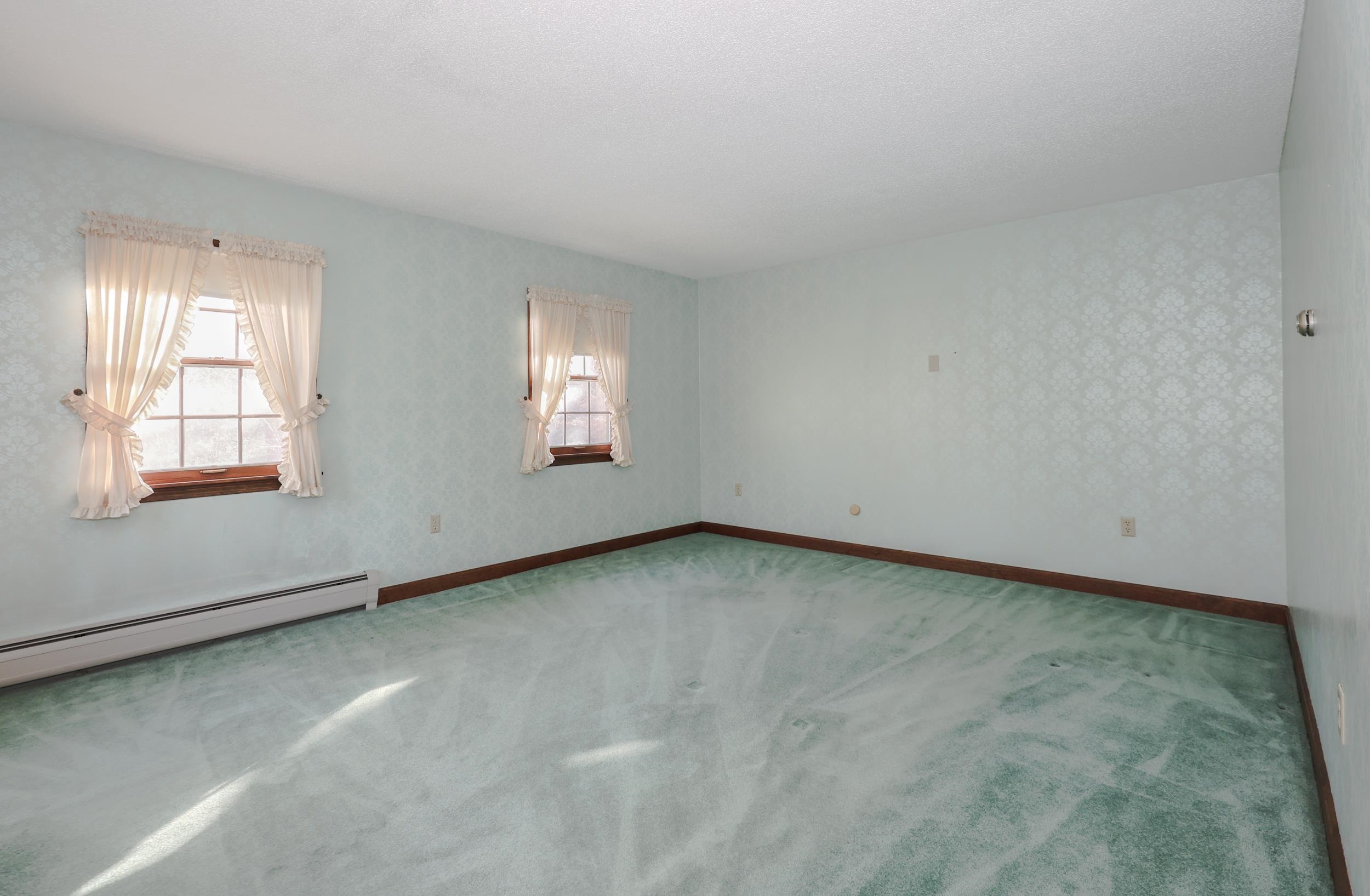 10 Woodland Circle