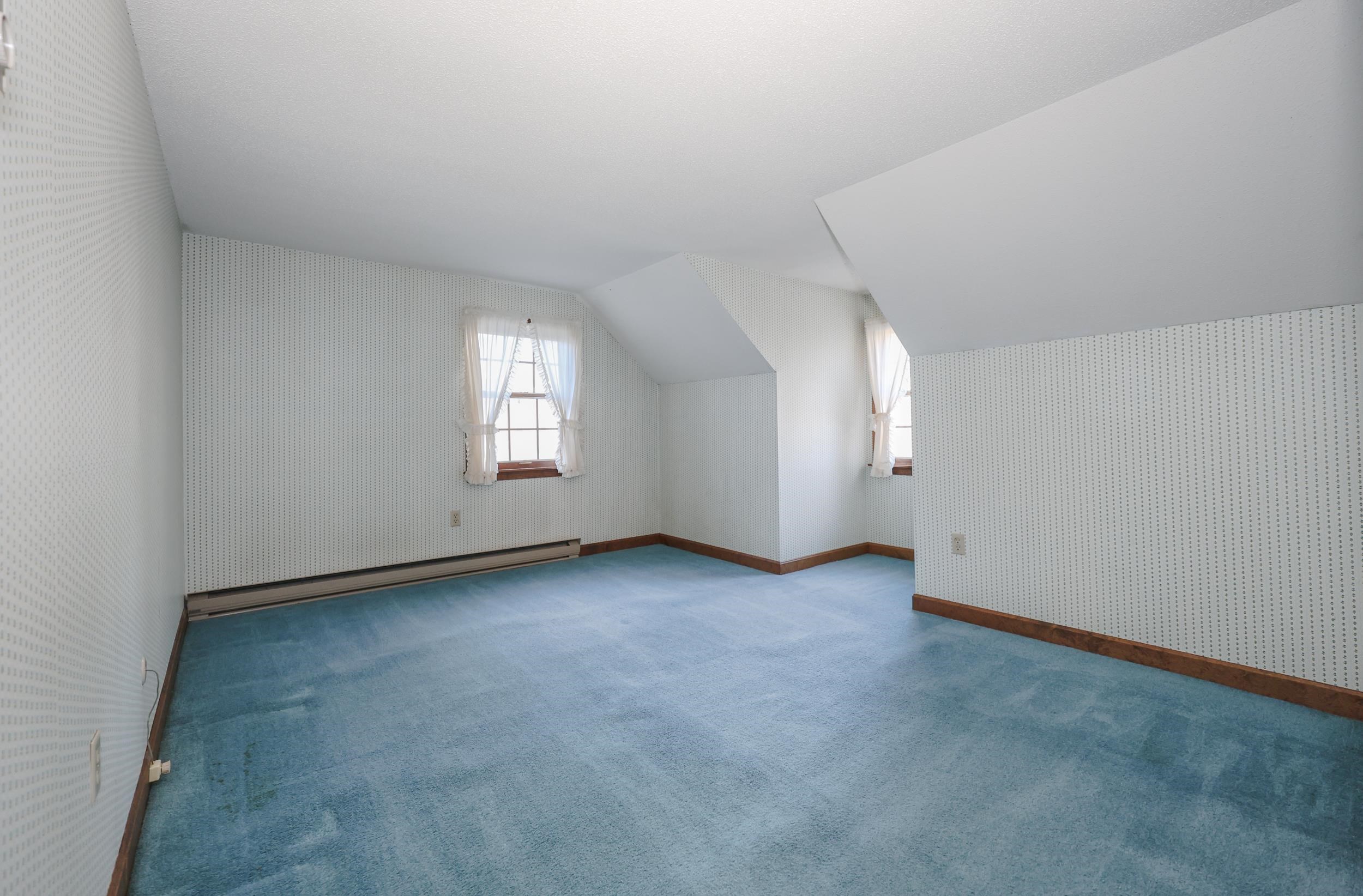 10 Woodland Circle