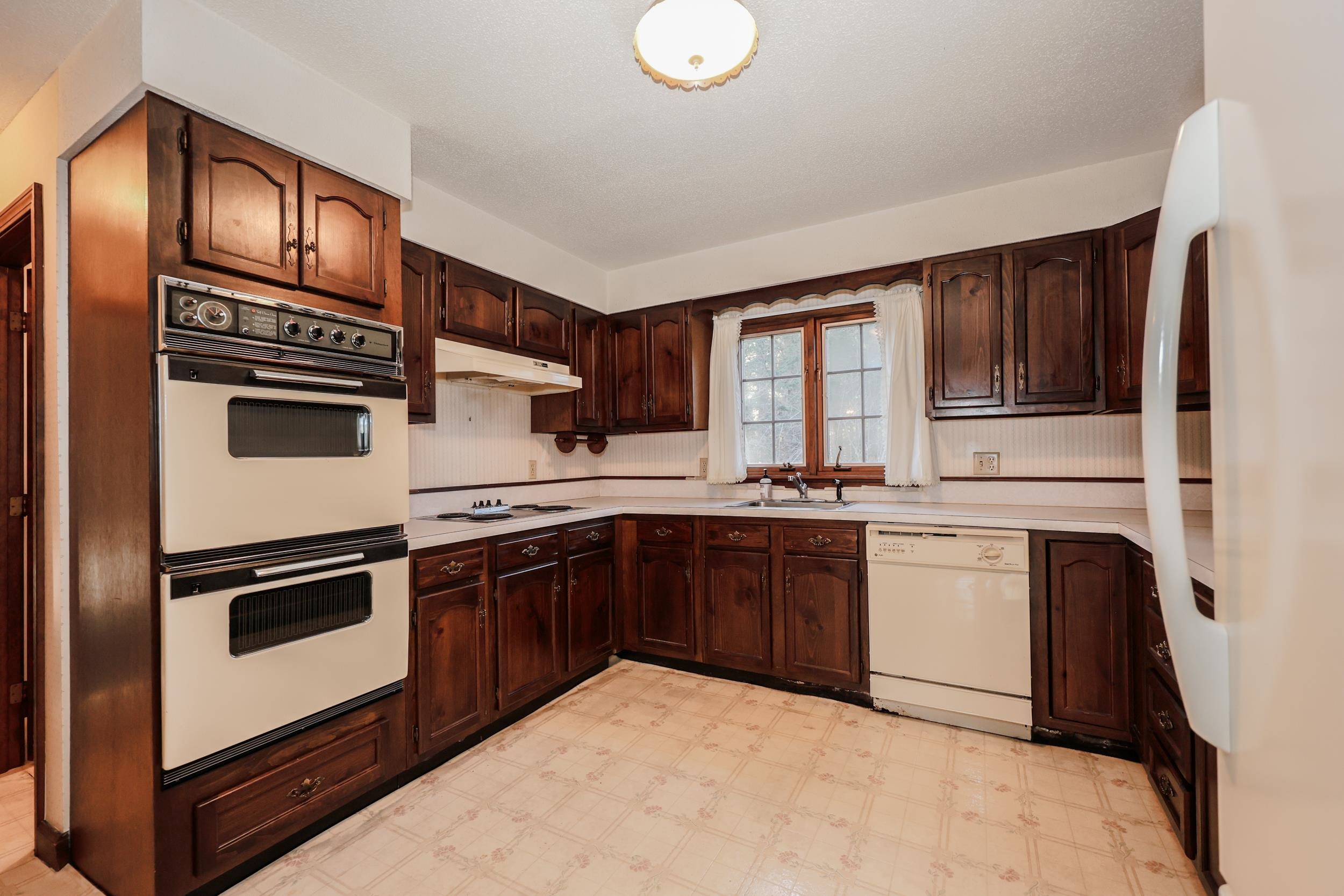 10 Woodland Circle
