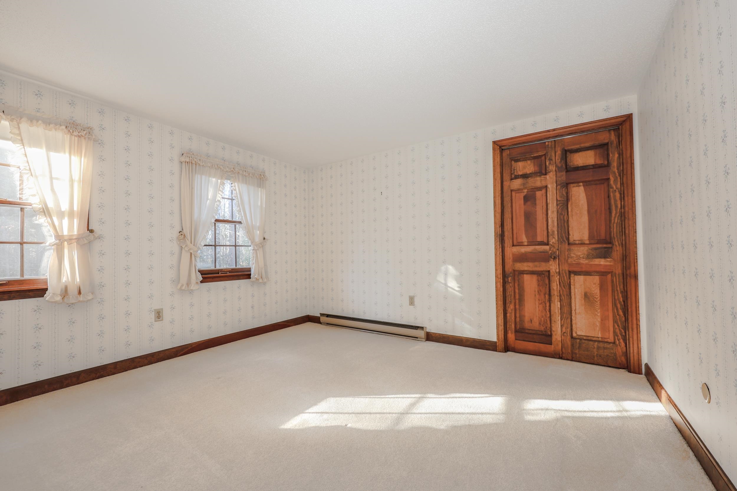 10 Woodland Circle
