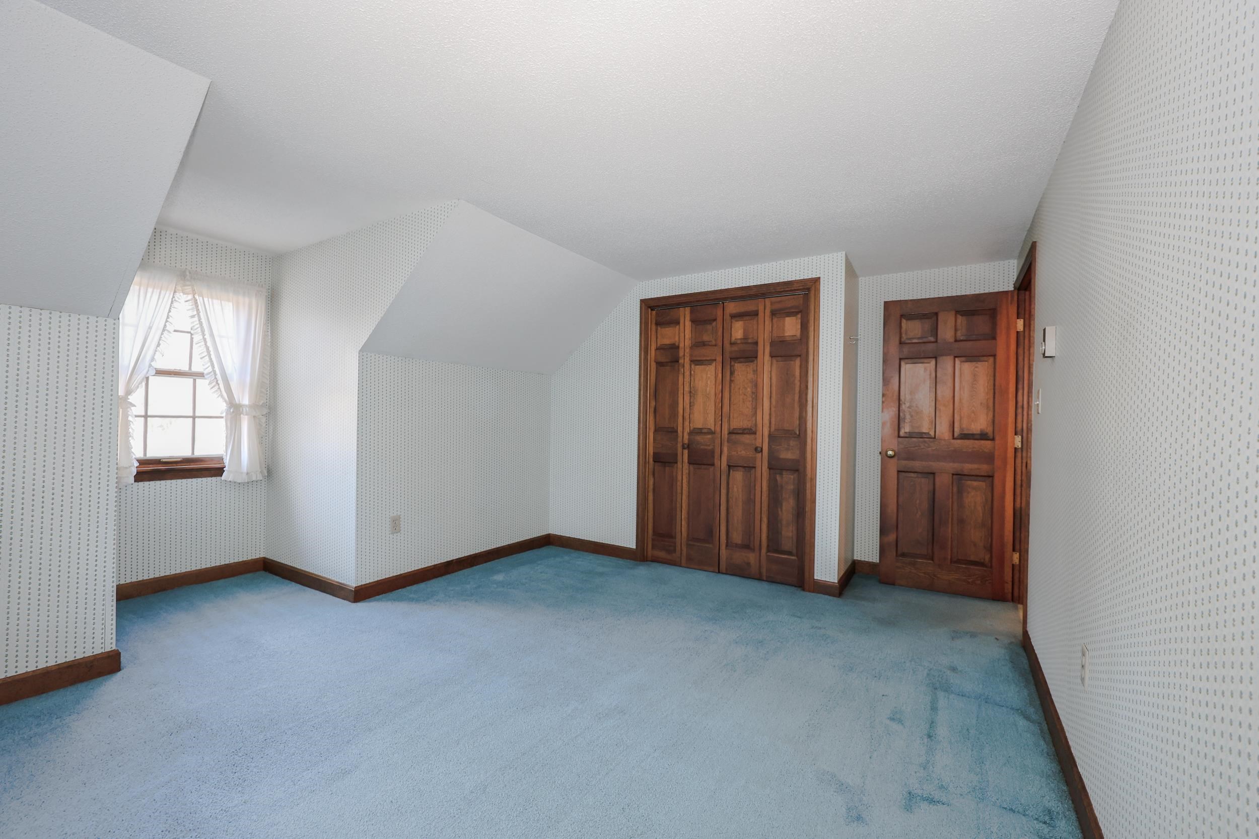 10 Woodland Circle