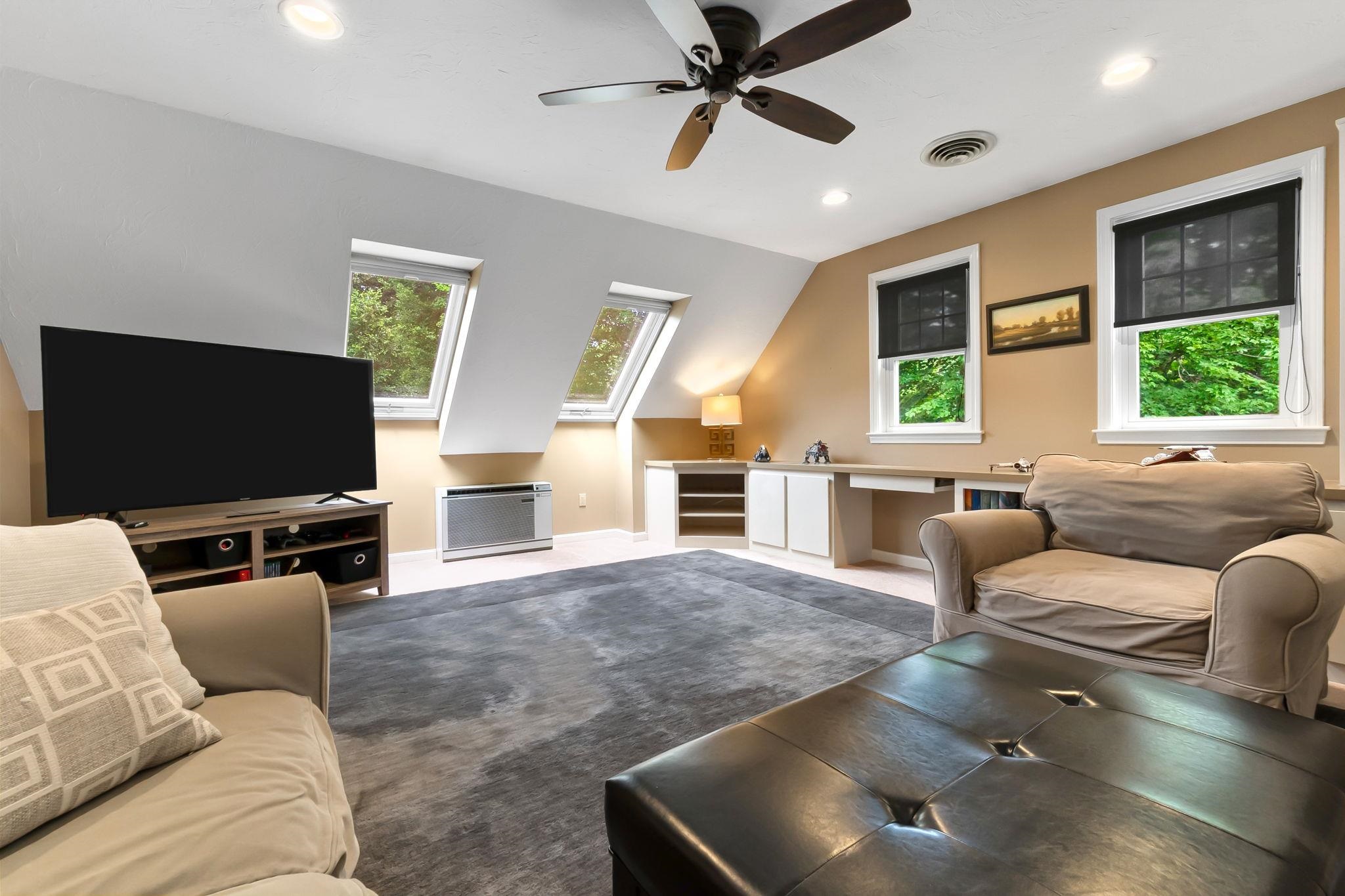 19 Buttonwood Drive