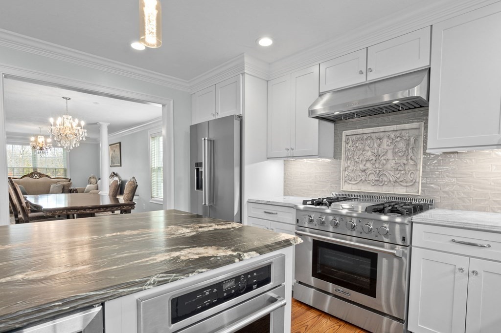 2 Poplar Hill Circle