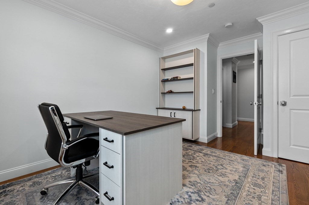 2 Poplar Hill Circle