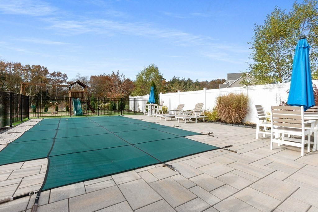 2 Poplar Hill Circle