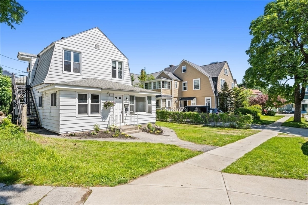 4 Howland Terrace # 2