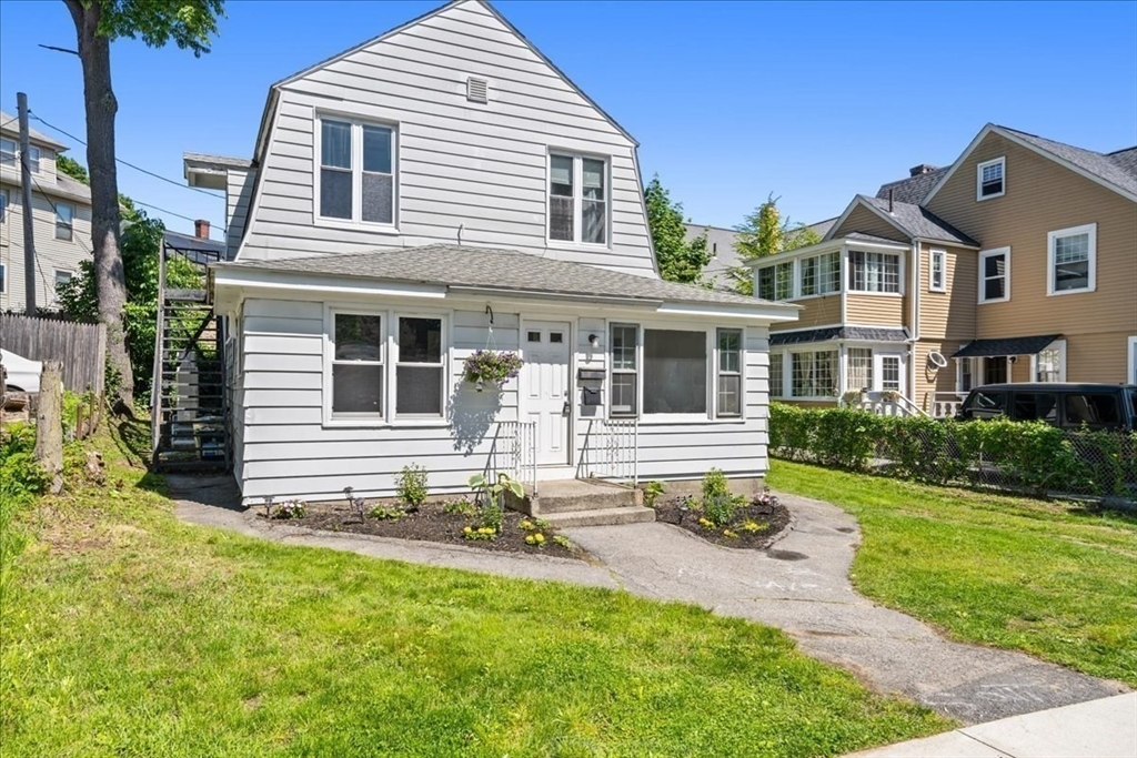 4 Howland Terrace # 2