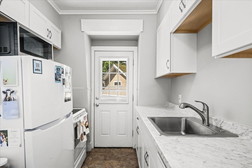 4 Howland Terrace # 2