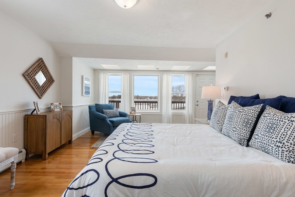 240 Merrimac St # 3