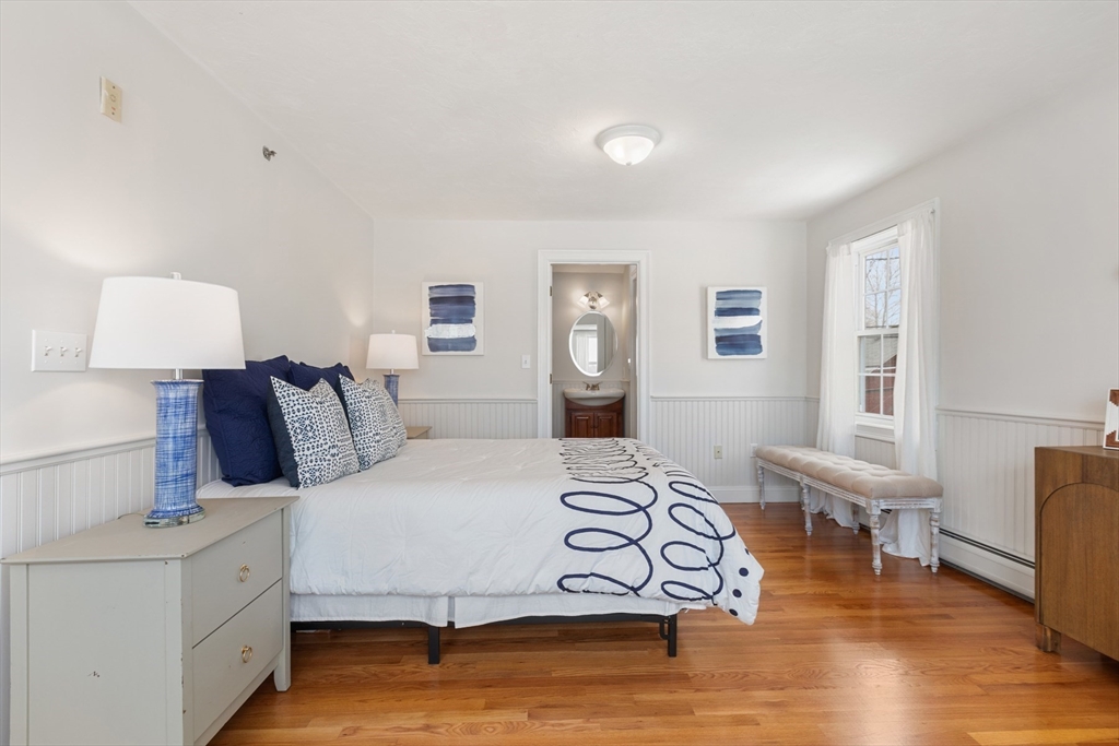 240 Merrimac St # 3