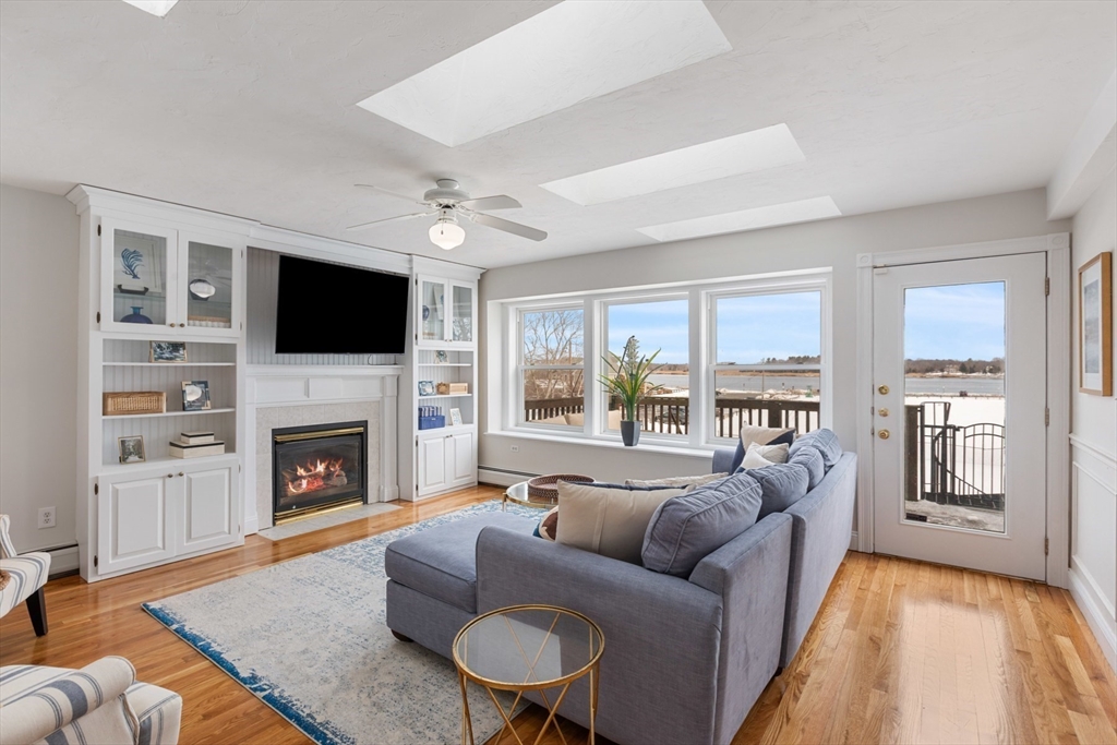 240 Merrimac St # 3