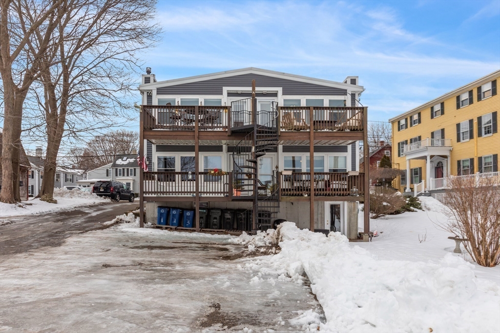 240 Merrimac St # 3