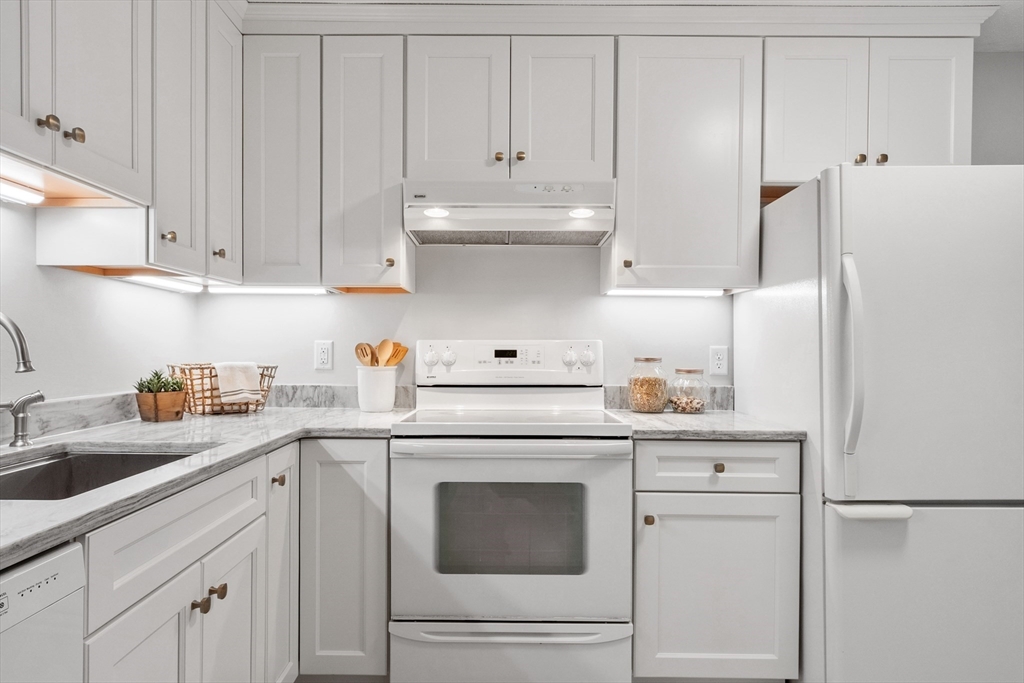 7 Baltimore St # 2
