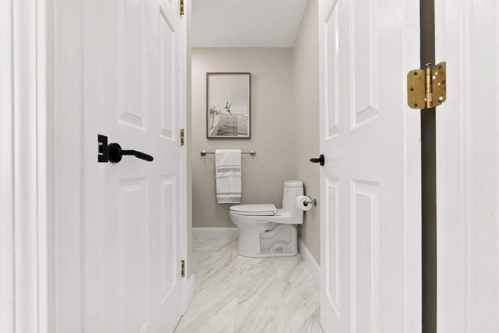 58 Merrimac St # 5 Unit: 2-5