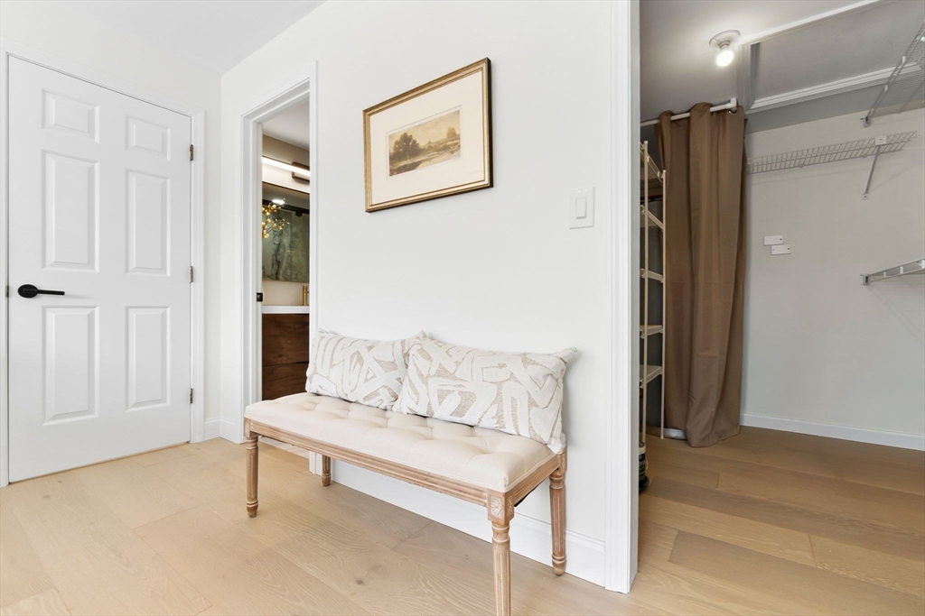 58 Merrimac St # 5 Unit: 2-5