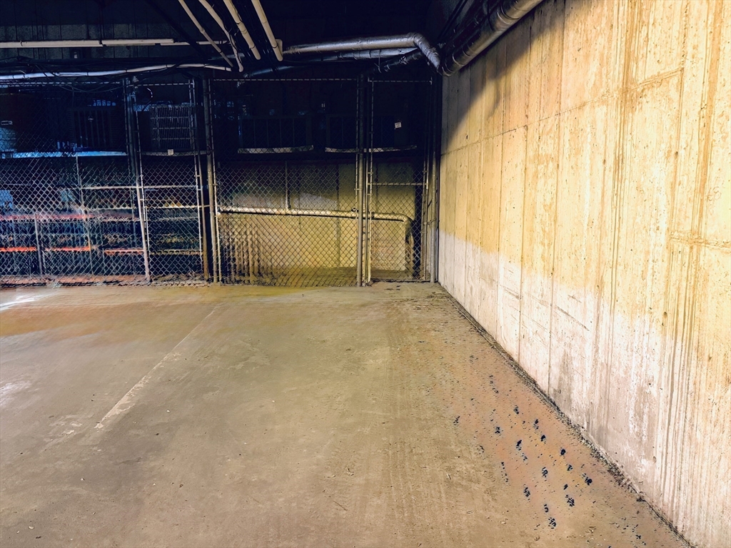 58 Merrimac St # 5 Unit: 2-5