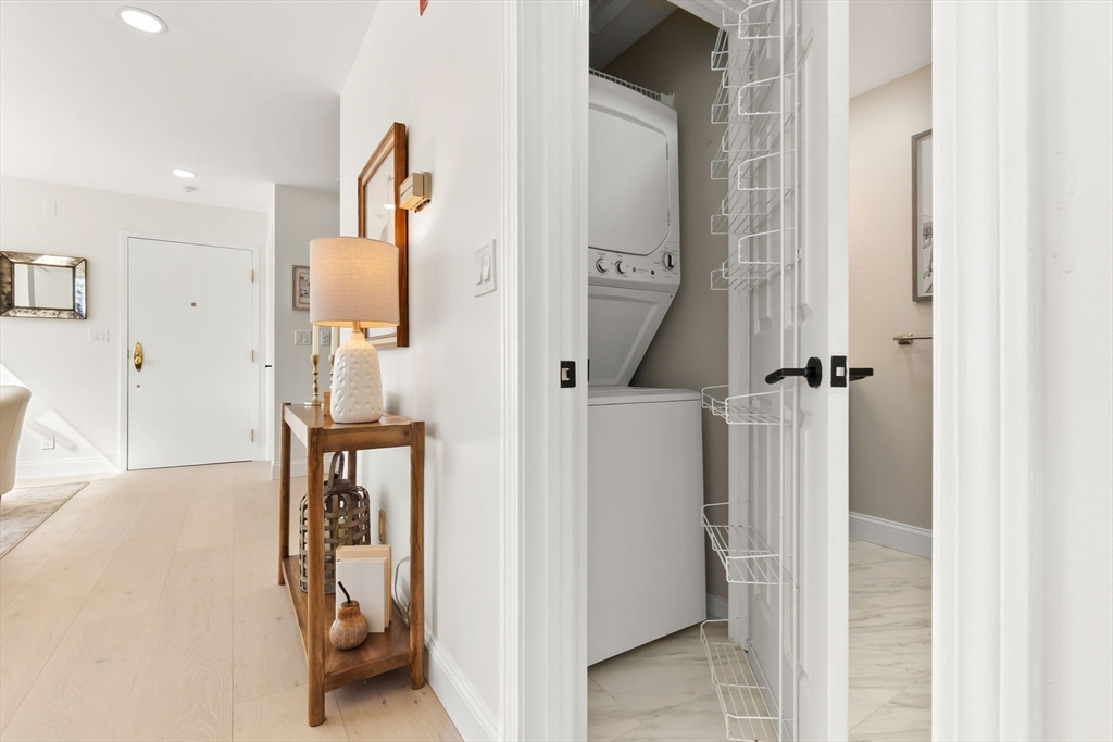 58 Merrimac St # 5 Unit: 2-5