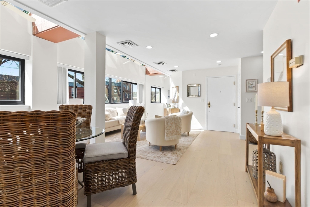 58 Merrimac St # 5 Unit: 2-5