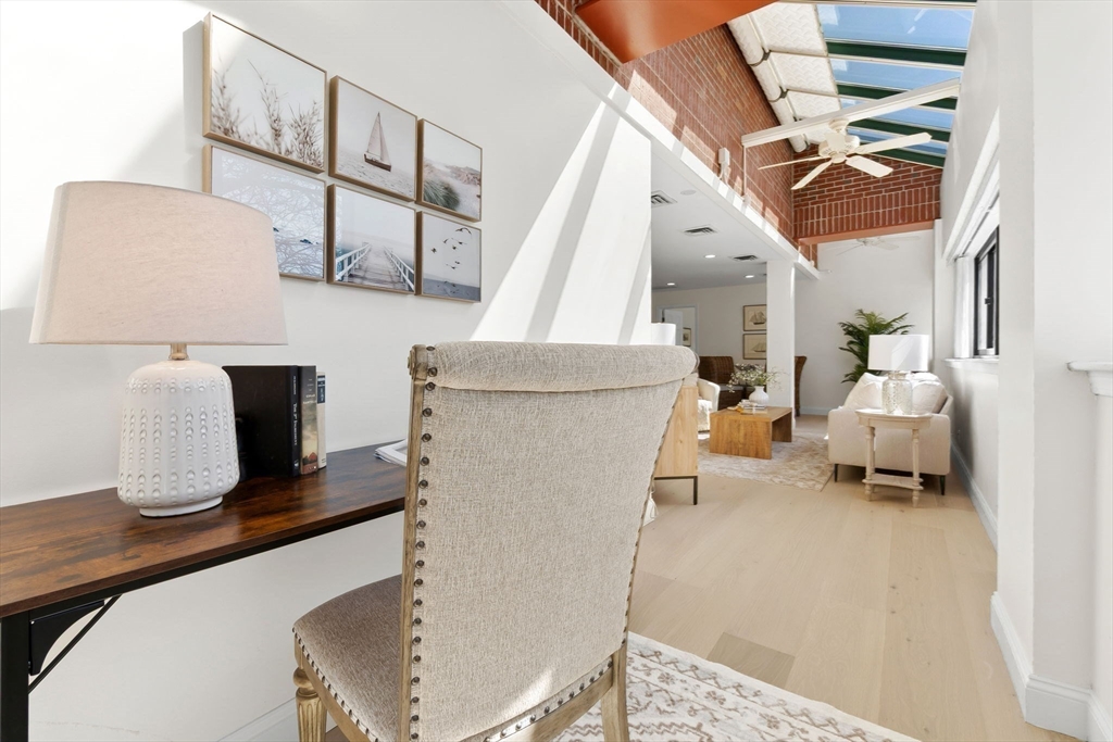 58 Merrimac St # 5 Unit: 2-5