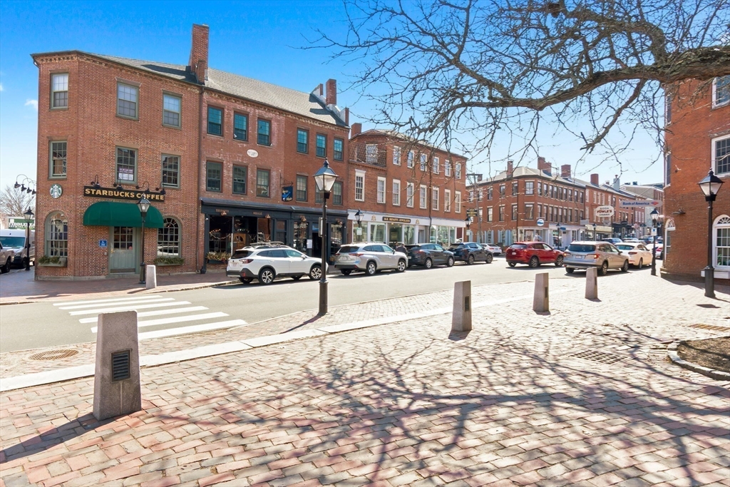 58 Merrimac St # 5 Unit: 2-5