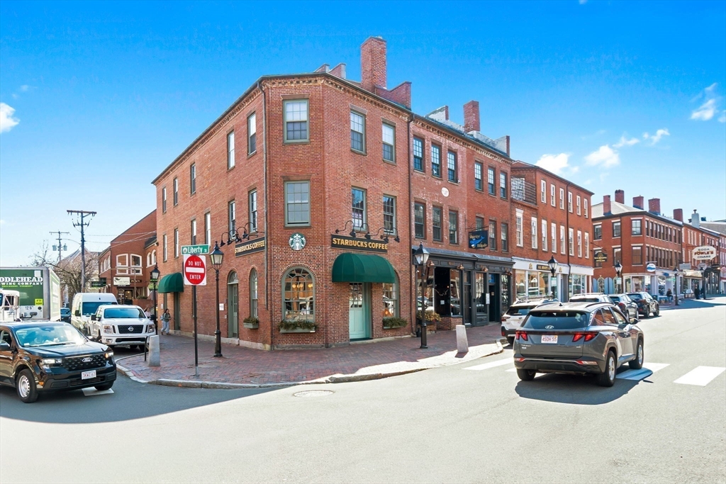 58 Merrimac St # 5 Unit: 2-5