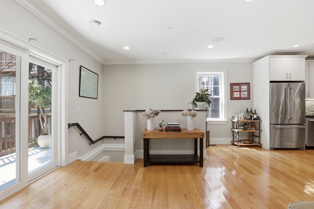20 Winfield St # 1