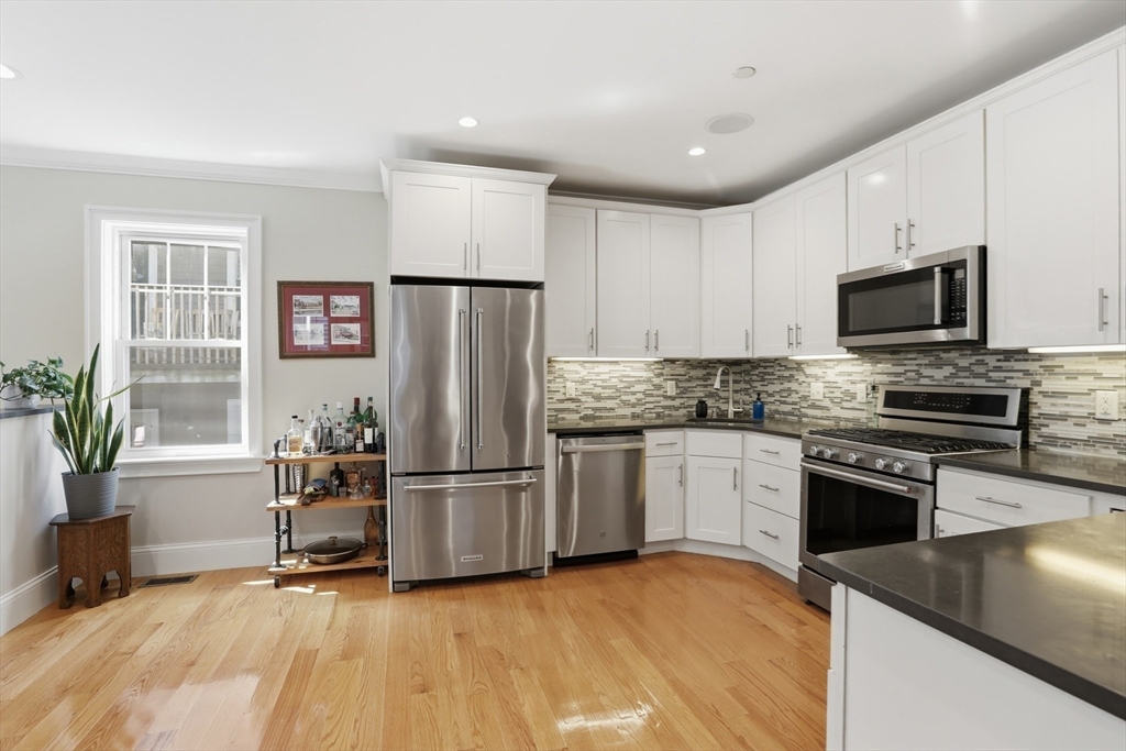20 Winfield St # 1