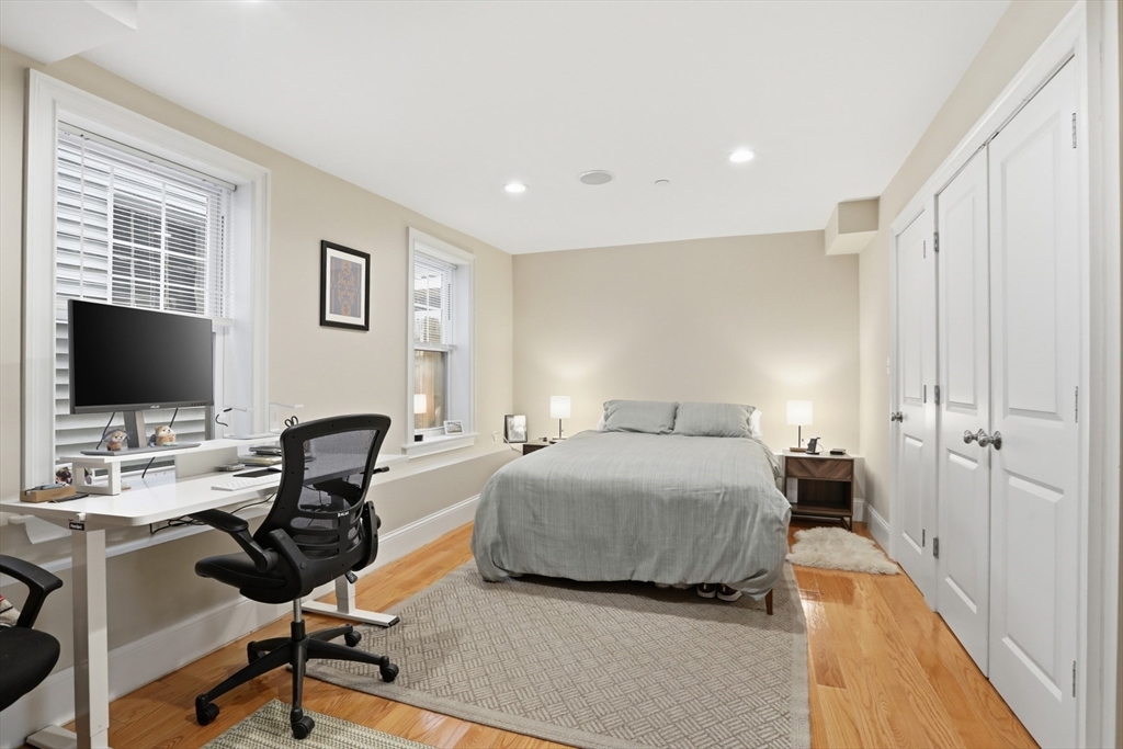 20 Winfield St # 1