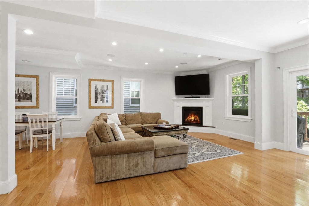 20 Winfield St # 1