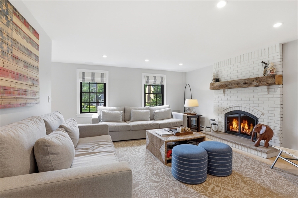 40 Frances Dr