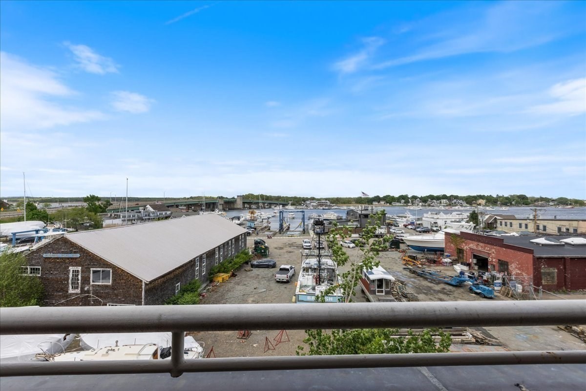 58 Merrimac St # 5 Unit: 3-5
