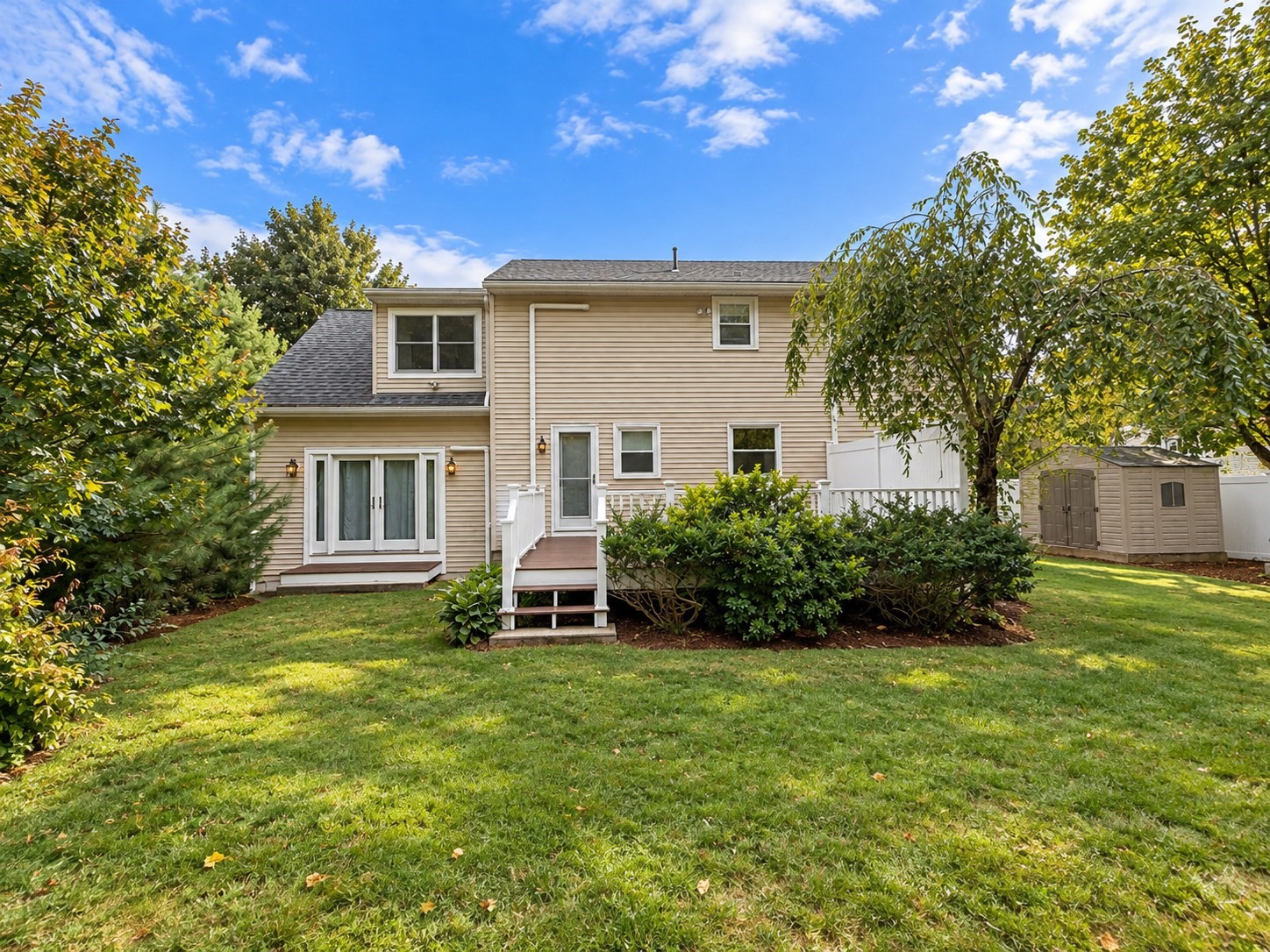 14 Dunvegan Dr