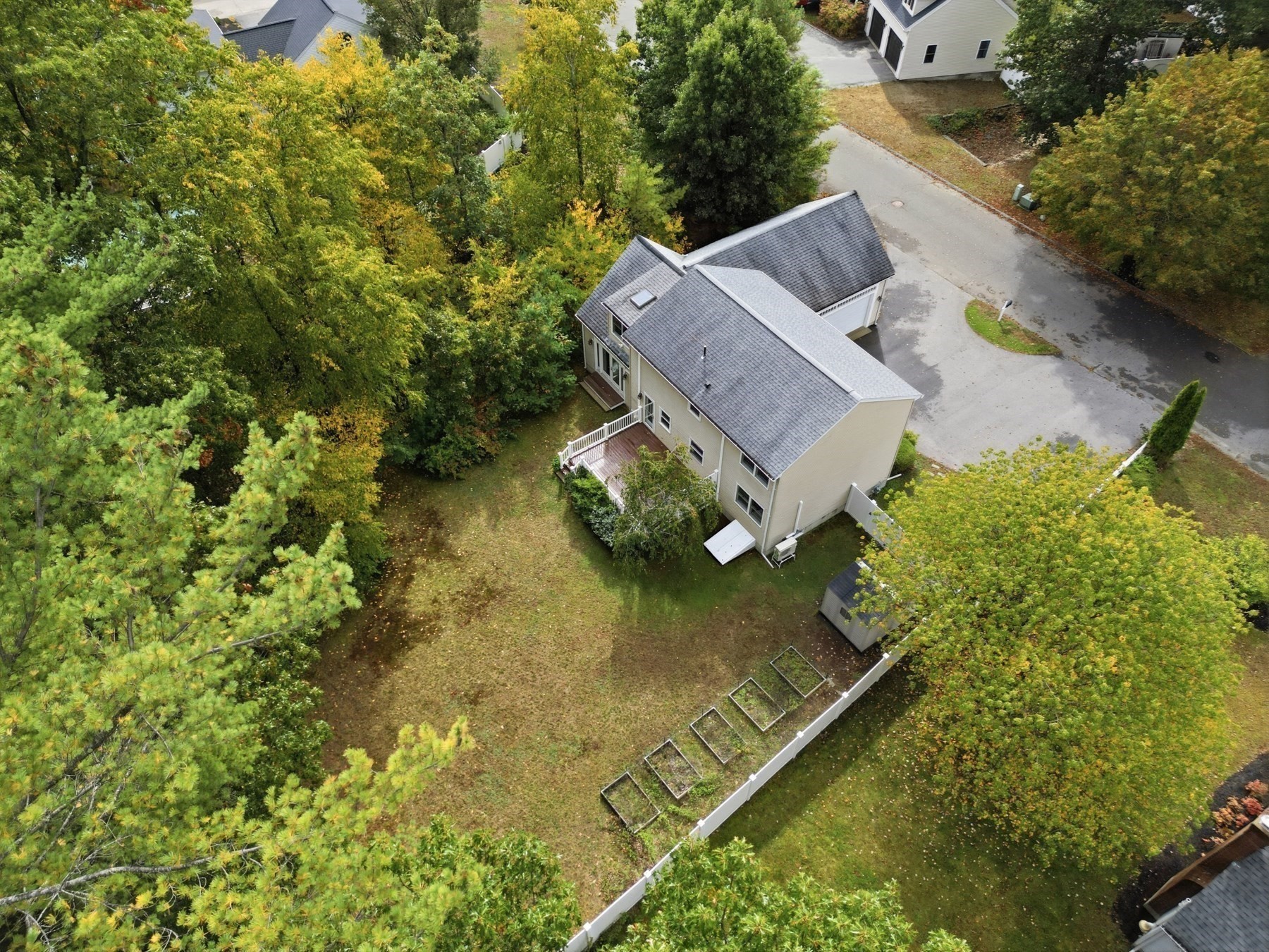 14 Dunvegan Dr