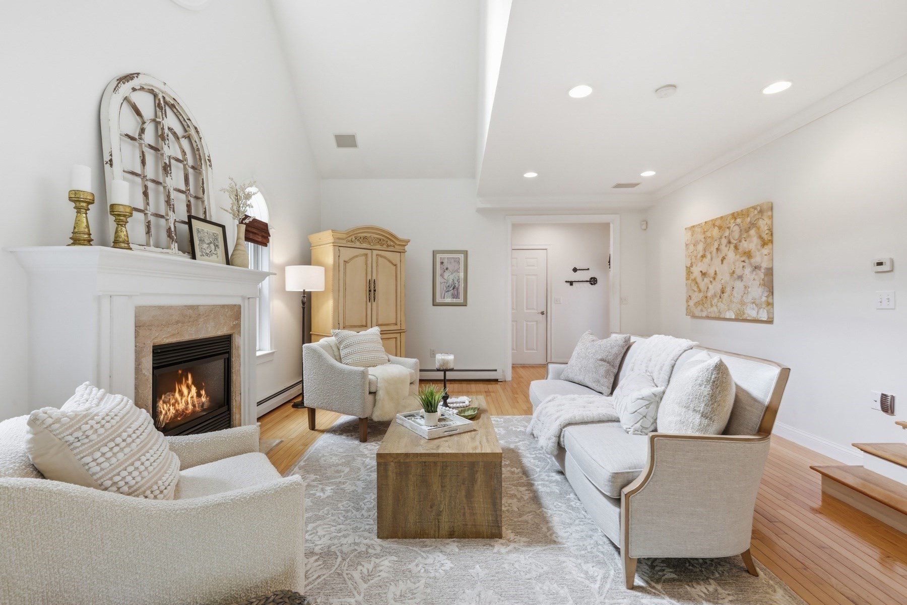 14 Dunvegan Dr