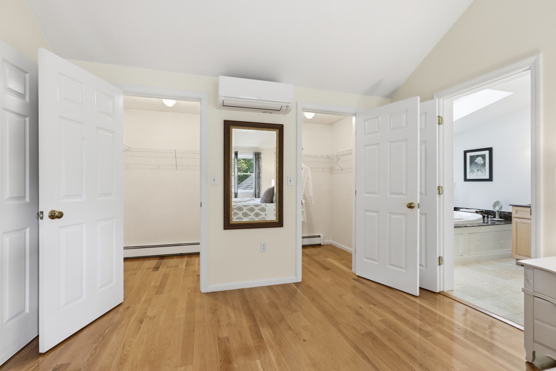14 Dunvegan Dr