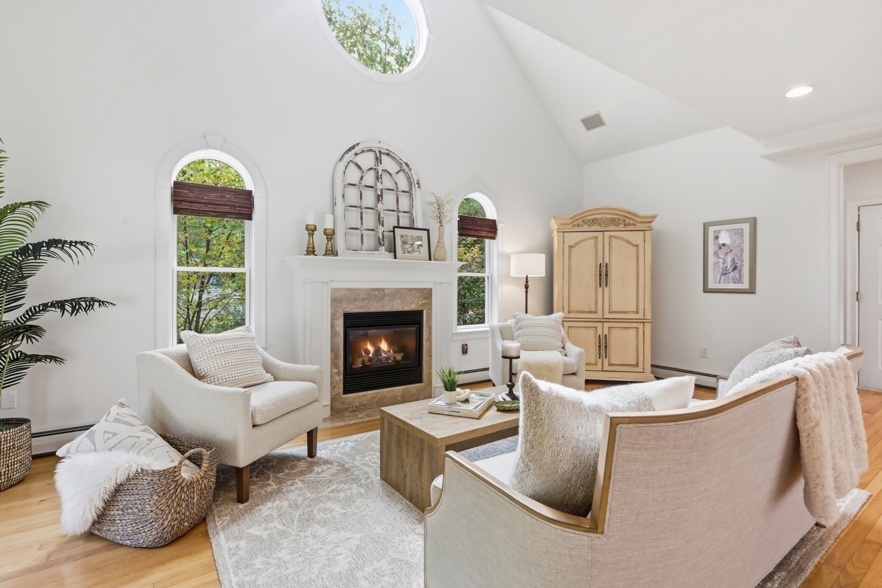 14 Dunvegan Dr
