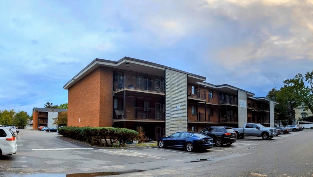 2 Arizona Terrace # 4