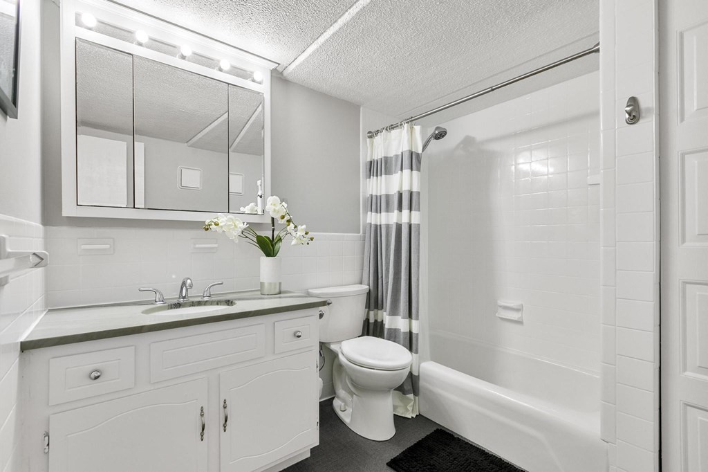 993 Mass. Ave. # 228